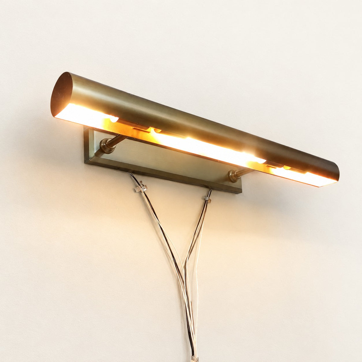 Minimal Bar Wall Sconce